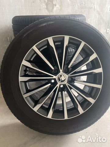 R18 Yokohama BluEarth AE50 235/55, PCD 5x112 DIA 57.1