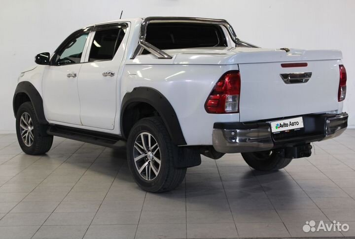 Toyota Hilux 2.8 AT, 2017, 211 155 км