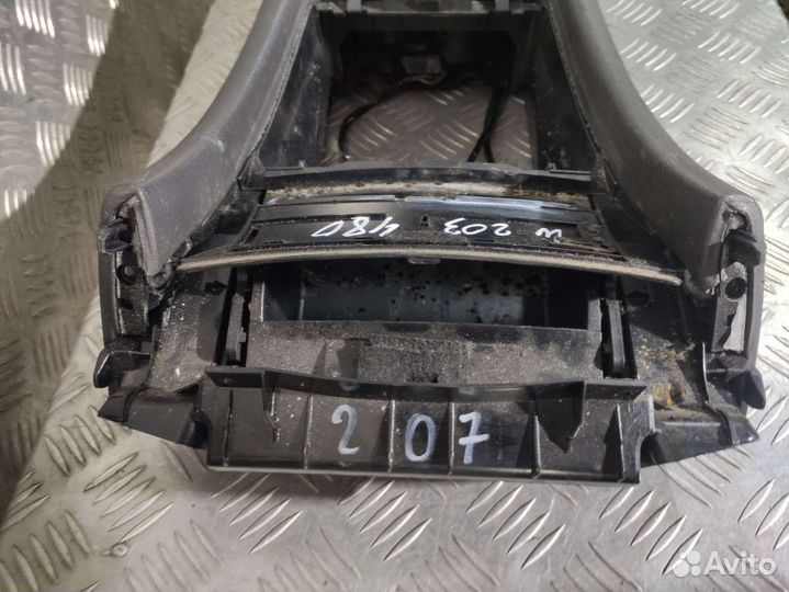Консоль салона (кулисная часть) Mercedes-Benz C W203 2.2 A2036800852