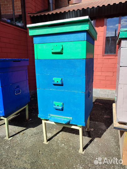 Ульи для пчел, пчелоинвентарь