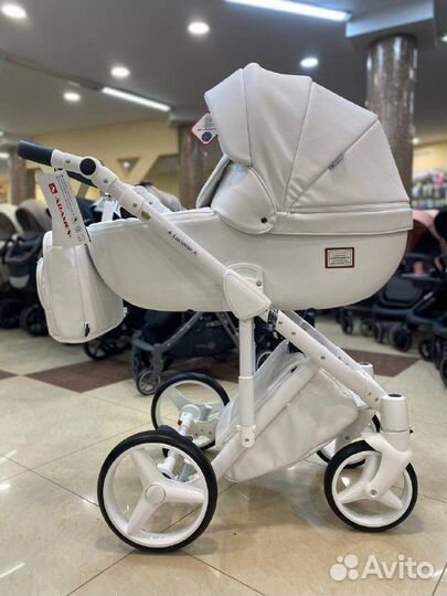 Коляска детская Luciano deluxe Q107 белая кожа
