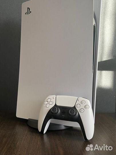 Продам Sony PlayStation 5
