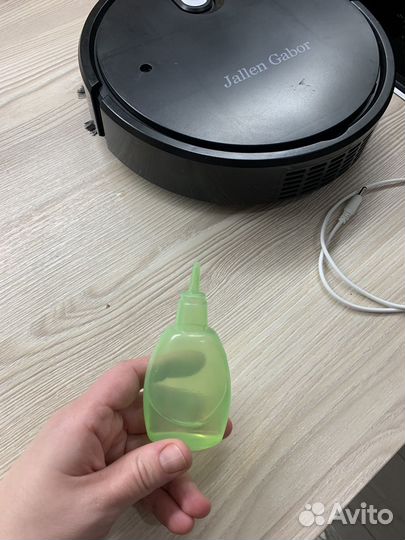 Продам робот пылесос