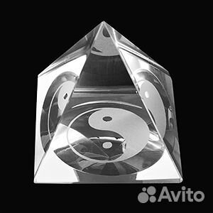 Пирамида с Инь Янь Статуэтка из хрусталя RU*531