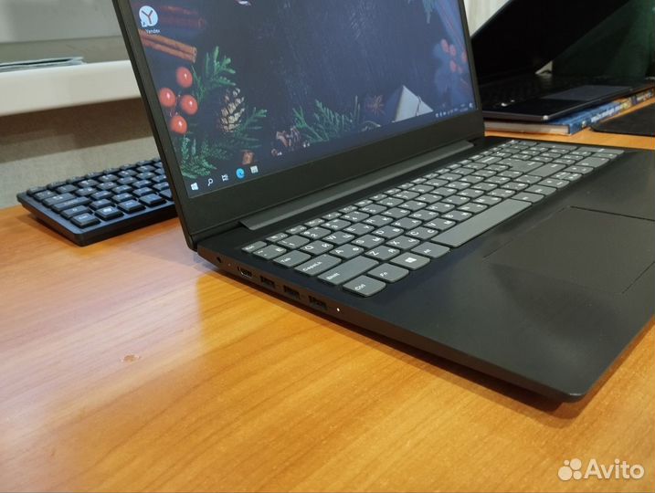 Ноутбук lenovo