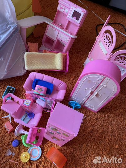 Домик кукольный и мебель