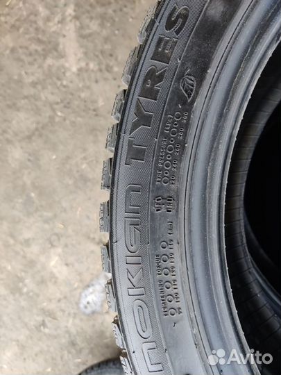 Nokian Tyres Hakkapeliitta 9 235/45 R18