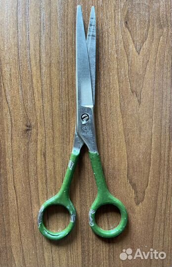 Предметы быта СССР (футляр для очков,ножницы.)