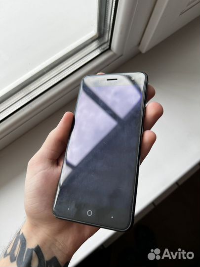 Телефон ZTE Blade v8 mini