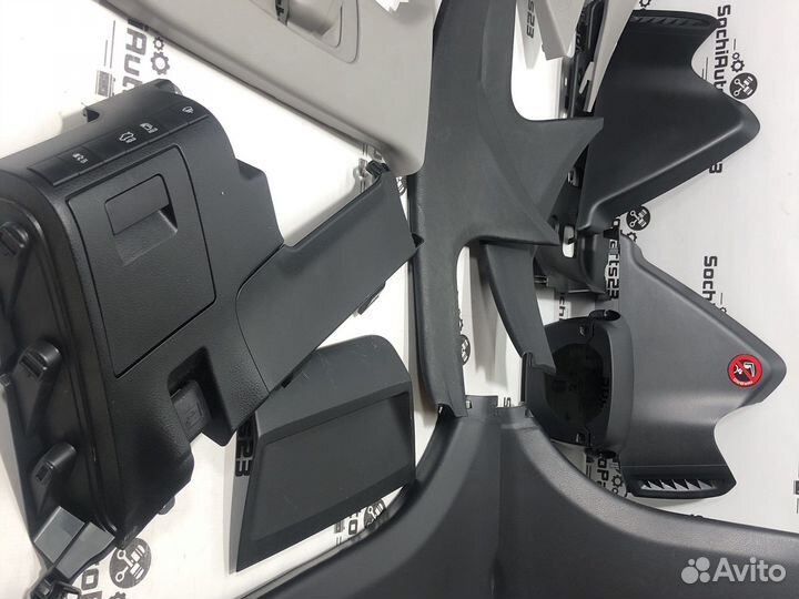 Пластик салона Toyota Camry 70