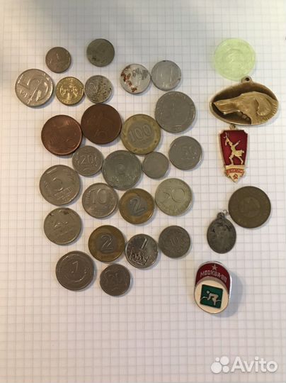 Монеты значки