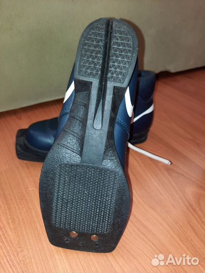 Лыжные ботинки детские 34р