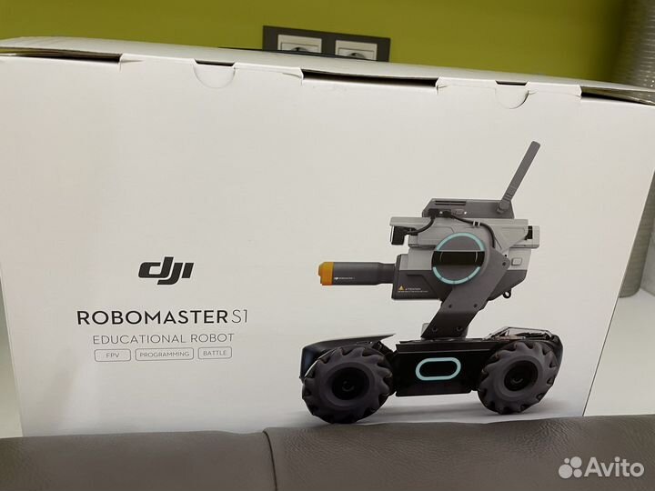 Робот DJI RoboMaster S1