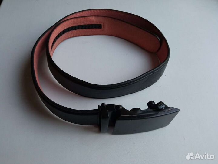 Ремень брючный черный в хорошем состоянии