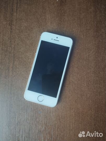 iPhone SE, 32 ГБ