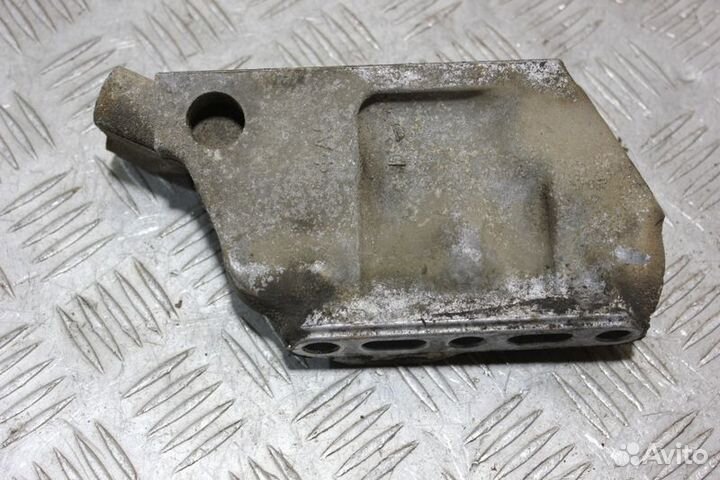 Кронштейн двигателя Toyota Camry v40