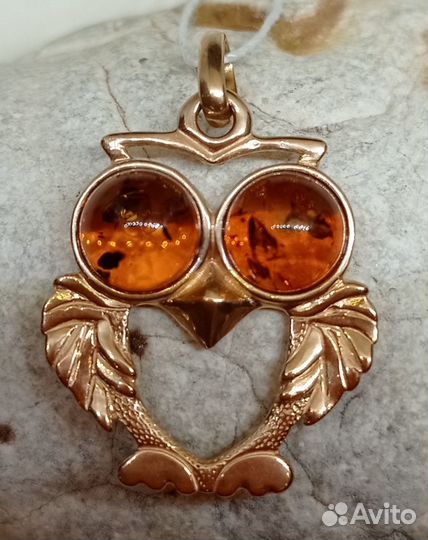 Золотой кулон с янтарём сова