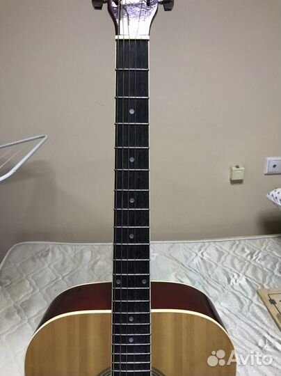 Акустическая гитара с чехлом