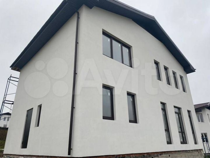 Дом 180 м² на участке 10 сот.