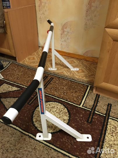 Турник настенный Mad Power 110x45 белый