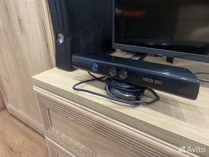Xbox 360 slim + kinect