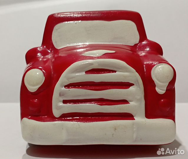 Копилка автомобиль красный