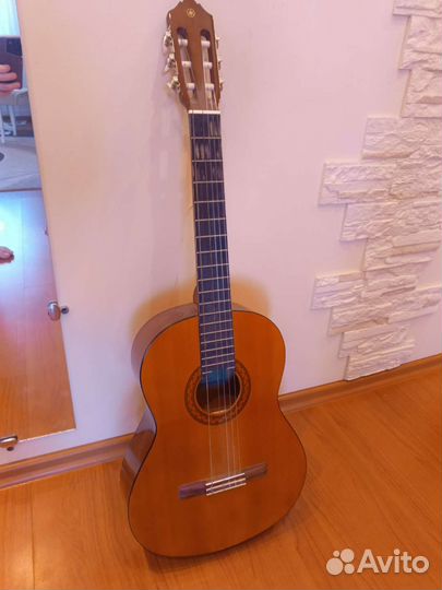 Классическая гитара yamaha c40