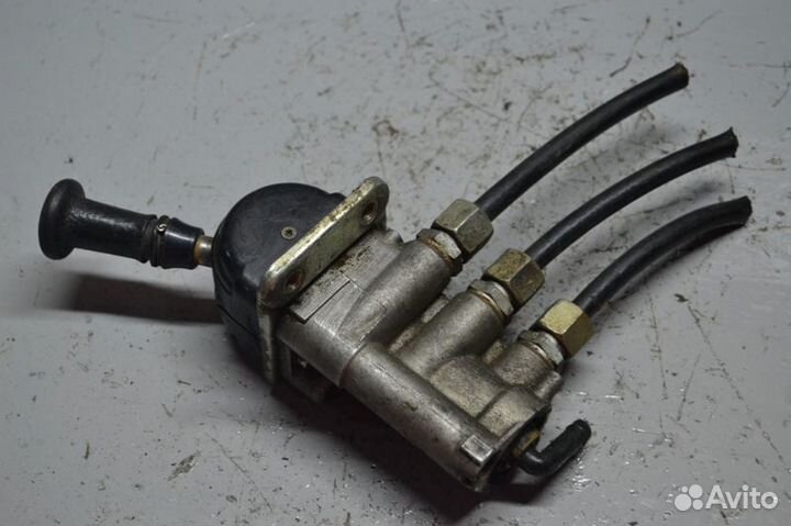 Кран ручного тормоза iveco TurboStar (01.84-12.93)