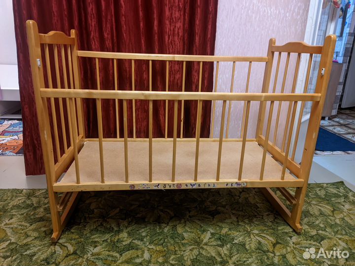 Детская кроватка
