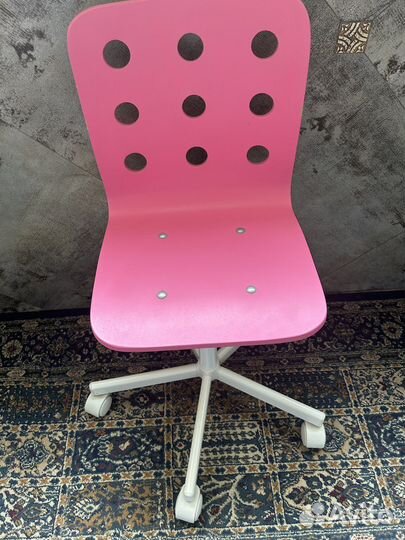 Детский стул IKEA для школьника