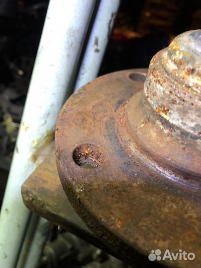 Задняя ступица Audi 80B3 80B4 100c3