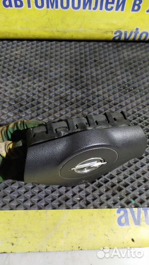 Подушка безопасности в рулевое колесо Opel Astra