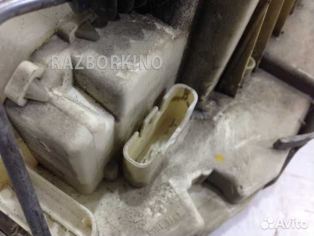 Замок двери задней правой