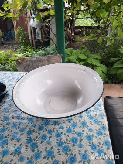 Эмалированный таз