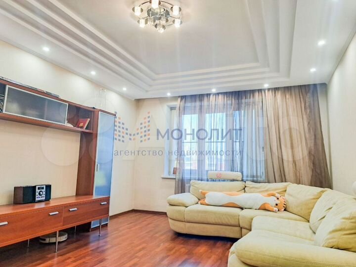 2-к. квартира, 82 м², 4/9 эт.