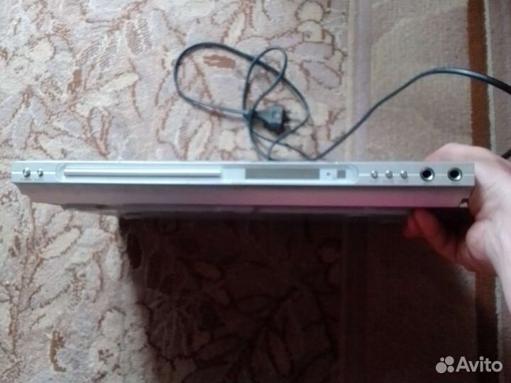 Dvd плеер elenberg