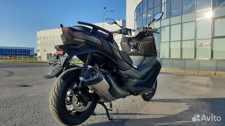 Макси-скутер voge SR4 Max