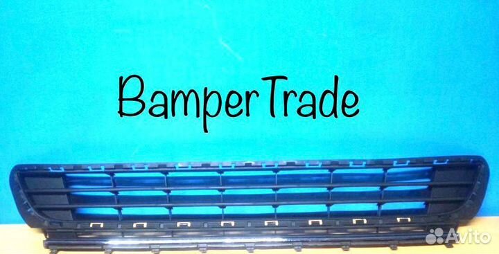 Решетка бампера нижняя VW golf 7