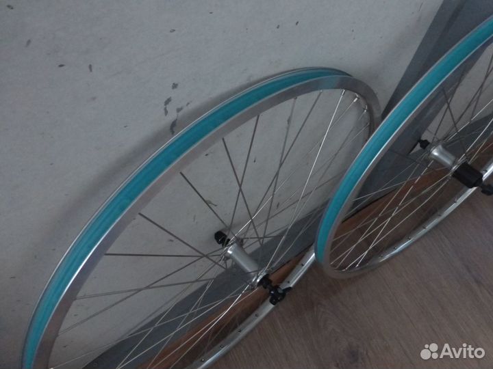 Колеса Shimano Sputnik 10s (новые) 28 диаметр