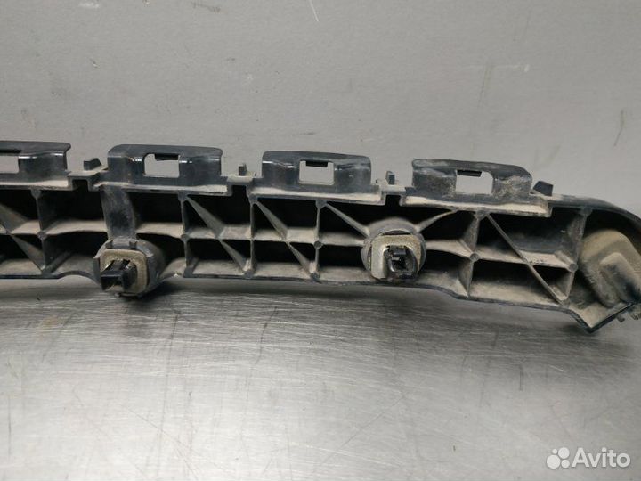 Кронштейн бампера задний левый Jeep Grand Cherokee