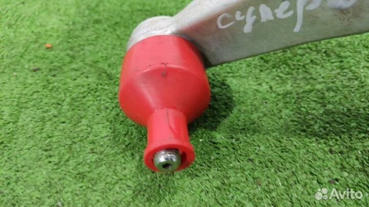 Рычаг подвески передний левый Skoda Superb седан