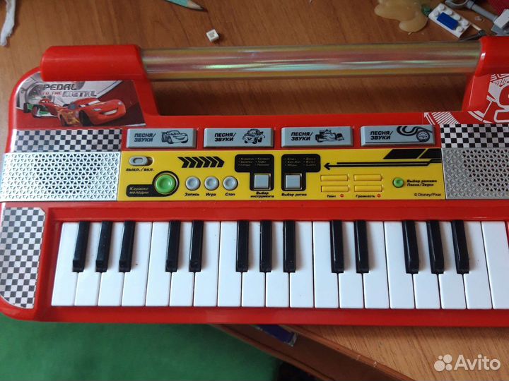 Синтезатор игрушечный