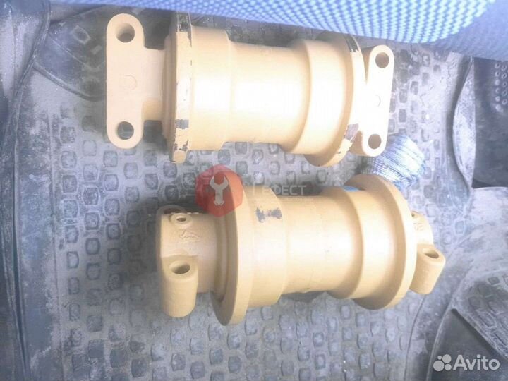 Каток поддерживающий Komatsu VKM4182V