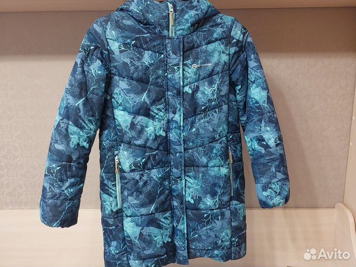 Куртка 140-146 на девочку