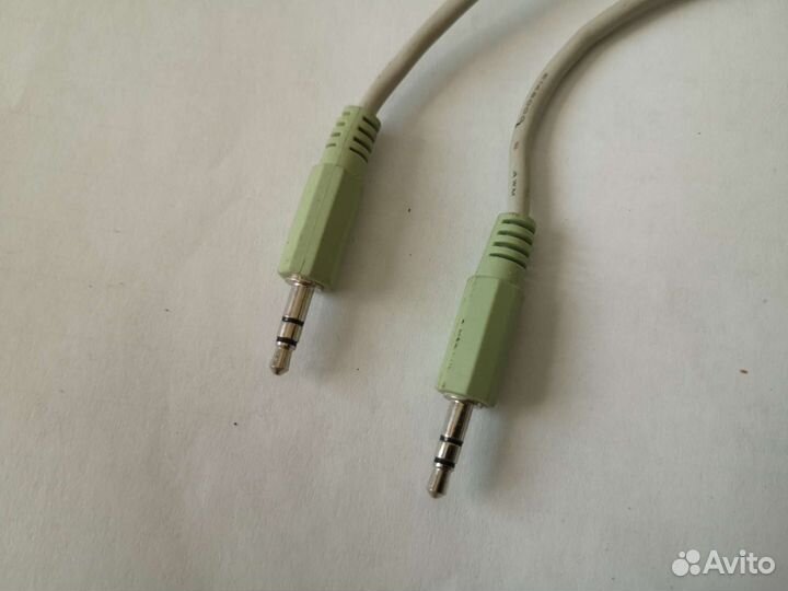 Кабель аудио 3,5 mm jack - 3,5 mm jack (1,5 метра)