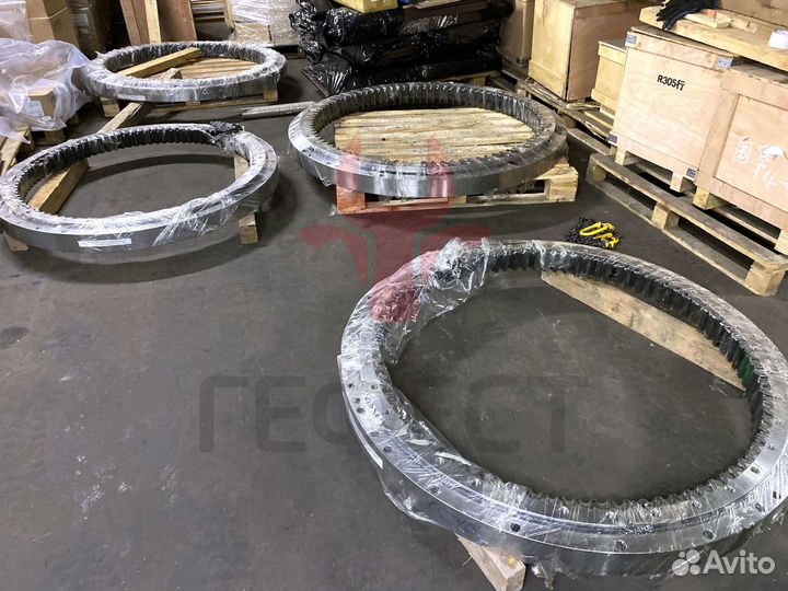 Поворотный круг Hyundai 81E3-10010