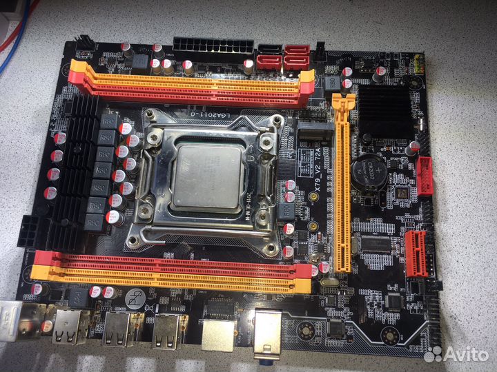 Материнская плата с процессором