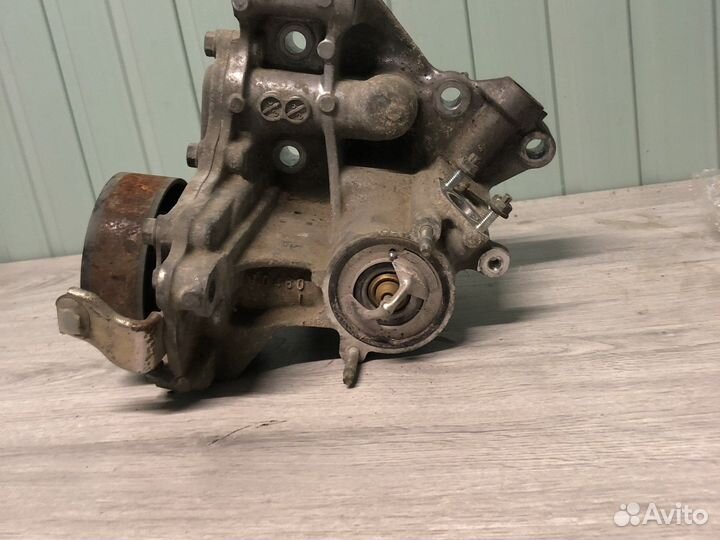 Помпа toyota camry V55 2.5 л