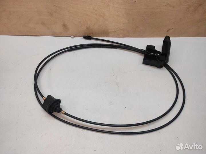 Трос открывания капота escalade II/ tahoe (2000-20