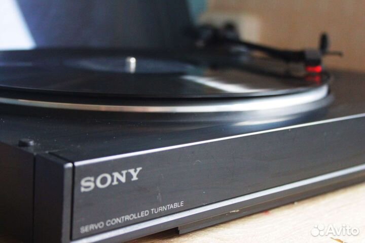 Sony/Виниловый проигрыватель / 50 пластинок